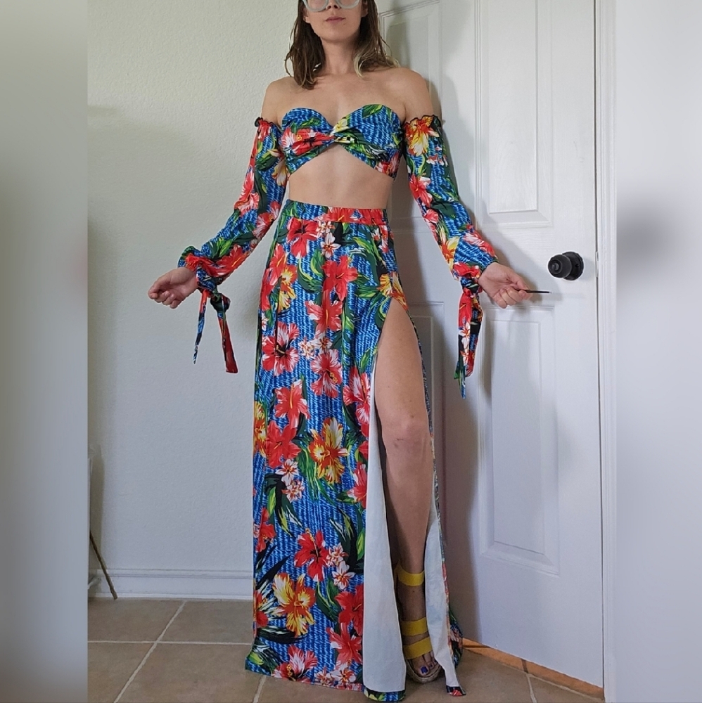 Tropical two-piece beach set
